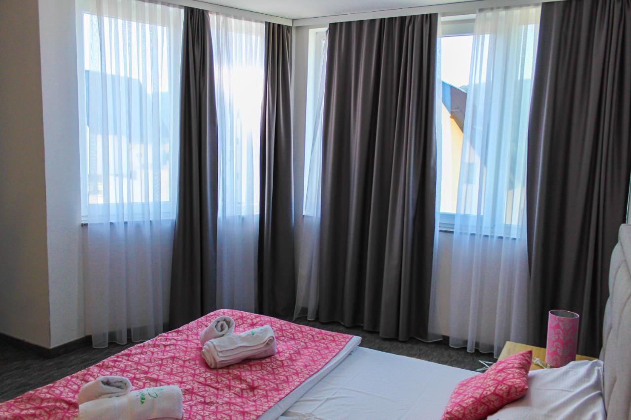 Oaza Mira Hotel & Resort-فندق ومنتجع واحة الهدوء Vlasic Eksteriør bilde