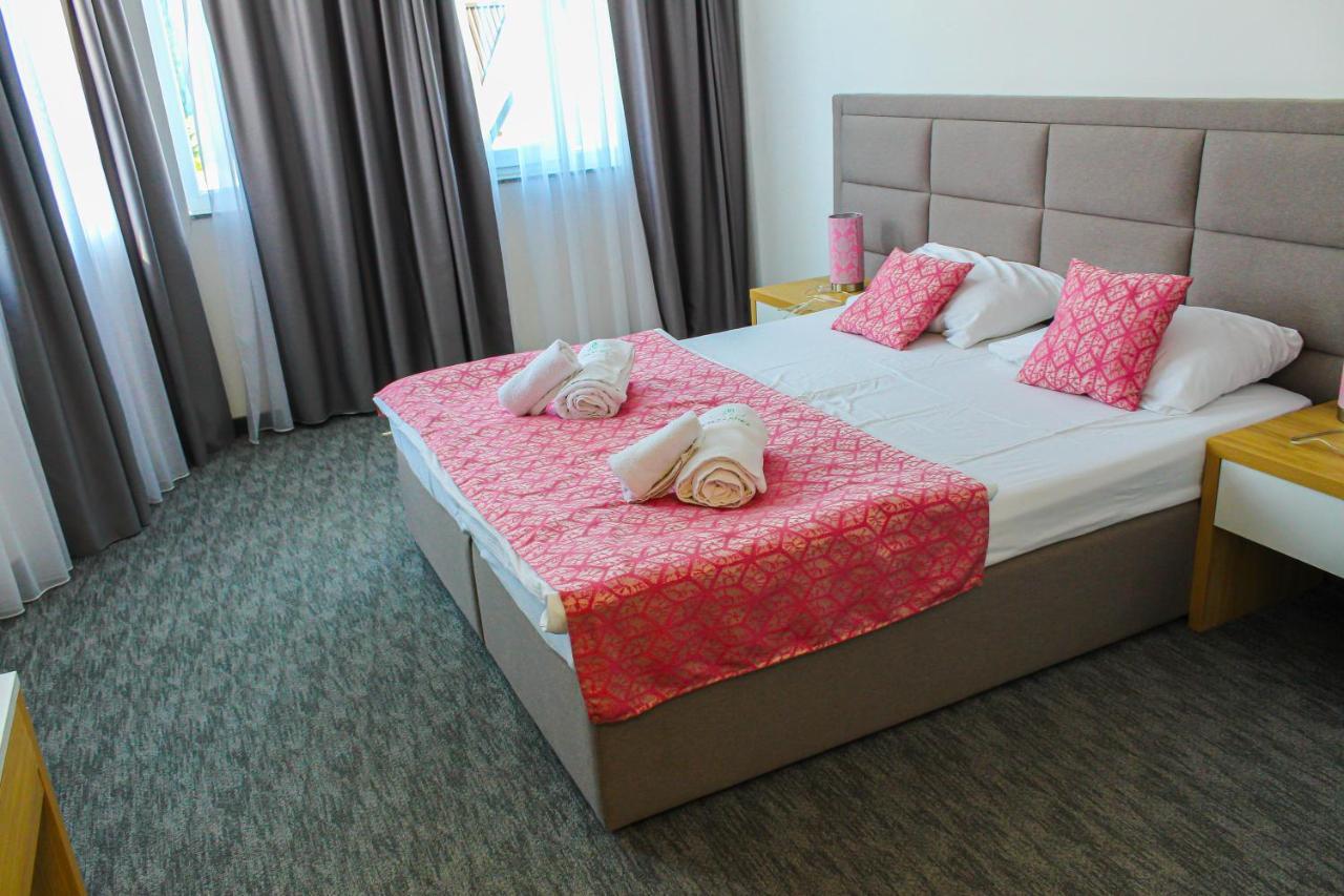 Oaza Mira Hotel & Resort-فندق ومنتجع واحة الهدوء Vlasic Eksteriør bilde
